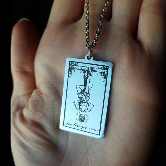 🖤 The Hanged Man- Stainless Tarot Card Necklace - Picture 2 of 6